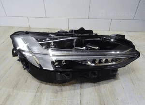 VOLVO S90 V90 Lampa prawa  przód  midled LHD 32228317 LLU 1