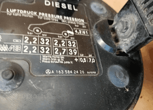 Klapka wlewu paliwa siłownik Mercedes ML W163 A1636300567 A1635842426 8