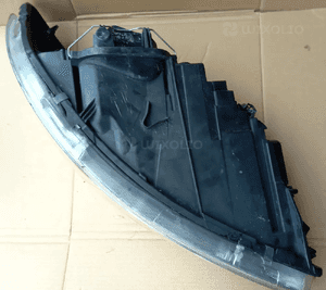Volvo C30 lampa przod przednia prawa lub lewa 9