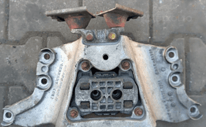 Audi A6 C6 A4 B7 3.2 FSI poduszka łapa skrzyni biegów 4F0399263M 3