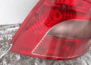 Toyota yaris ii 2 lampa tył tylna prawa 2