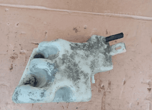 Zbiorniczek płynu spryskiwaczy BMW E39 1390635 1