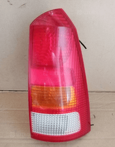LAMPA Prawy tyl Ford Focus Mk1 Kombi 1