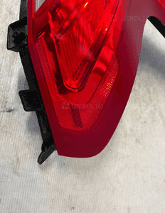 Volvo V40 ii lampa tył prawa 31395845 4