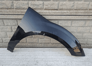 Volvo EX30 2023- blotnik przedni prawy 1