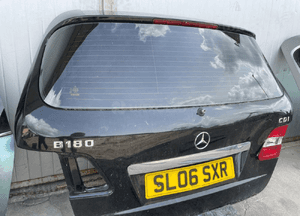 MERCEDES B 245 klapa tylna szyba lampy srebrna bezowa szara siłownik zamek klapy 6