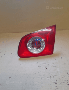 Vw passat B6 kombi lampa na klapę lewa 1