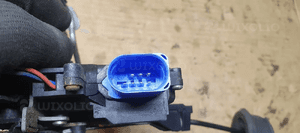Zamek prawy tył tylny prawy Audi A8 D3 4E0839016 4
