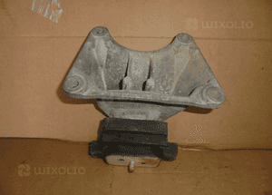 Lapa podpora skrzyni biegow bmw E60 E61 6776667 2
