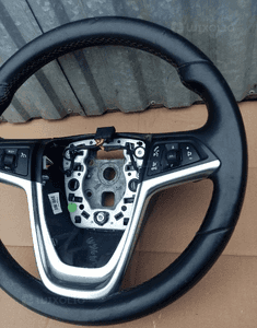 Opel insignia kierownica multifunkcja 2009 3