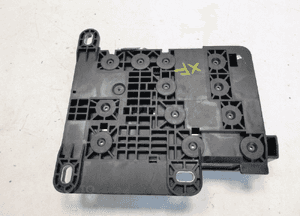 JAGUAR XF X250 SKRZYNKA Z BEZPIECZNIKAMI 4