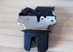 Zamek tylnej klapy audi A4 A5 A6 4F5827505D 2