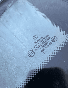 VITO VIANO 639 szyba szybka karoseryjna trojkat LIFT 11