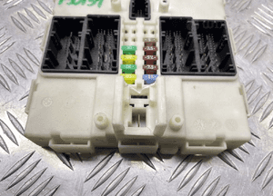 Bmw F30 F31 skrzynka bezpieczników moduł fem 9314237 6