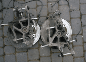 Peugeot 407 piasta tyl tylna zwrotnica prawa lewa 2