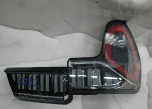 Lynkco idealna lampa tylna lewa 1