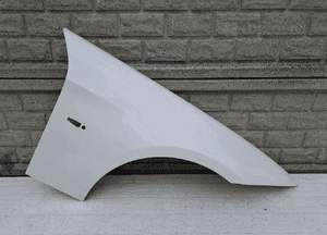Bmw 3 E90 E91 2004 - 2012 błotnik przedni prawy 1