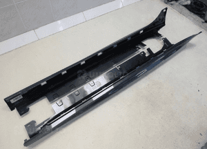 Bmw seria 2 F44 m pakiet listwa progowa próg 5