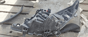 Przod przednia lampa prawa peugeot 207 5