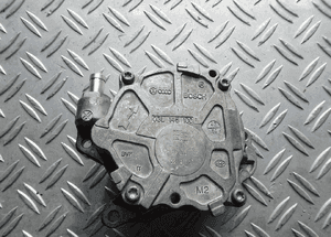 Pompa paliwa vacum vw audi  03L145100 radom