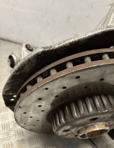 ZWROTNICA PIASTA LEWY PRZOD MERCEDES C W205 ORG 2