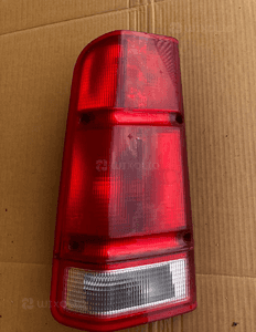Lampa tylna lewa górna Land Rover Discovery 2 II 1
