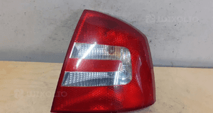 LAMPA TYŁ TYLNA PRAWA SKODA OCTAVIA II SEDAN 1