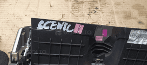 Kratka nawiewu środkowa Renault Scenic II 8