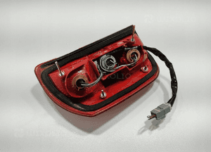 Lampa prawa prawy tył tylna toyota RAV4 ii 2001-2003 europa 6