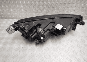 Lampa lewy przód skoda octavia iv 5E4941015A radom 2
