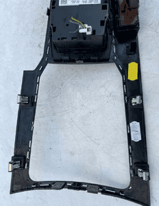 Panel sterowania radia ramka tunelu tunel peugeot 508 i 9686453977 7