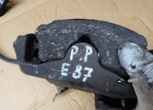 Zacisk hamulcowy prawy przód przedni BMW 1 E81 E87 4