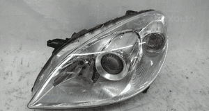 Mercedes b klasa 245 169 lampa przednia lewa 1