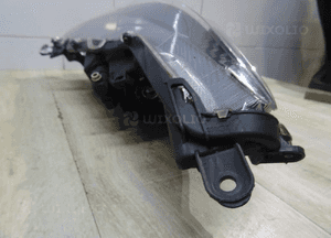 TOYOTA YARIS 4 IV LAMPA prawa  przód soczewka 20-24r 6