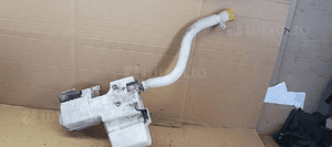 Zbiorniczek spryskiwaczy pompka Opel Vivaro B Trafic III 289105241R 4