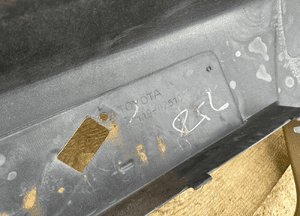 Zderzak przód przedni toyota corolla ix 9 E12 lift fl 52119-02510 cały 7
