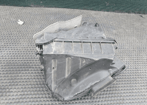 Obudowa Filtra 03G133835A 03G133833 03G133837 Powietrza Pokrywa 2.0 TFSI Benzyna Audi A4 B7 14