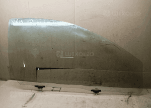 Szyba prawy przód przednia prawa Toyota Yaris I 1
