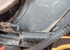 Toyota AURIS II 12-15 halogen lewy kratka zderzaka 6