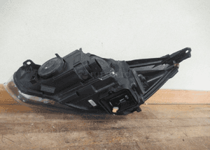 Lampa prawa przednia przód ford focus MK3 lift xenon 2014-2018 13
