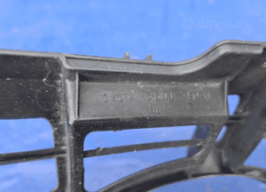 Toyota PRIUS III 09-11 kratka grill zderzaka 3