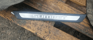 Jeep Grand Cherokee WK2 listwa progowa summit