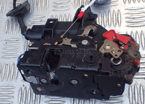 Zamek drzwi prawy tył audi A2 europa 8Z08390156D radom 3