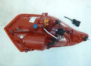 Citroen C4 2 ii sedan lampa prawy tył prawa 5 pin 8