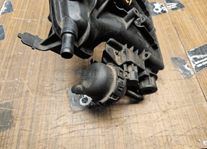 Kolektor Ssacy 06H133185AE Klapy Nastawnik Czujnik 2.0 TFSI CDN Audi A4 B8 A5 8T Q5 8