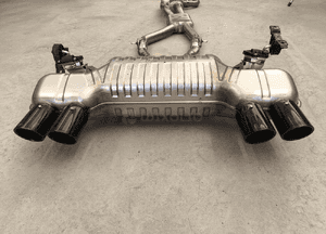 Bmw M4 F82 cs wydech tłumik katalizatory 7854735 7850083 8095717 5