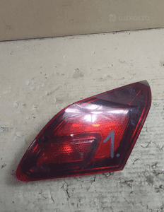 OPEL ASTRA J HB Lampa tył prawa w klapę 1