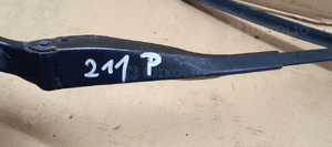 Ramie wycieraczki lewy przód Mercedes W211 6