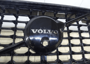 VOLVO XC60 LIFT R-DESIGN ZDERZAK PRZÓD PRZEDNI 32234958 LLU 7