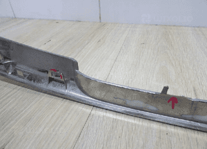 Peugeot 208 atrapa listwa chrom zderzak przód 9810530077 10